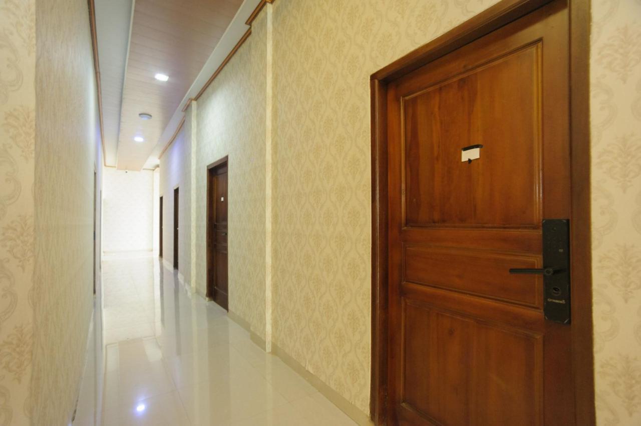 Urbanview Hotel Jib Bandar Lampung By Reddoorz Exteriör bild